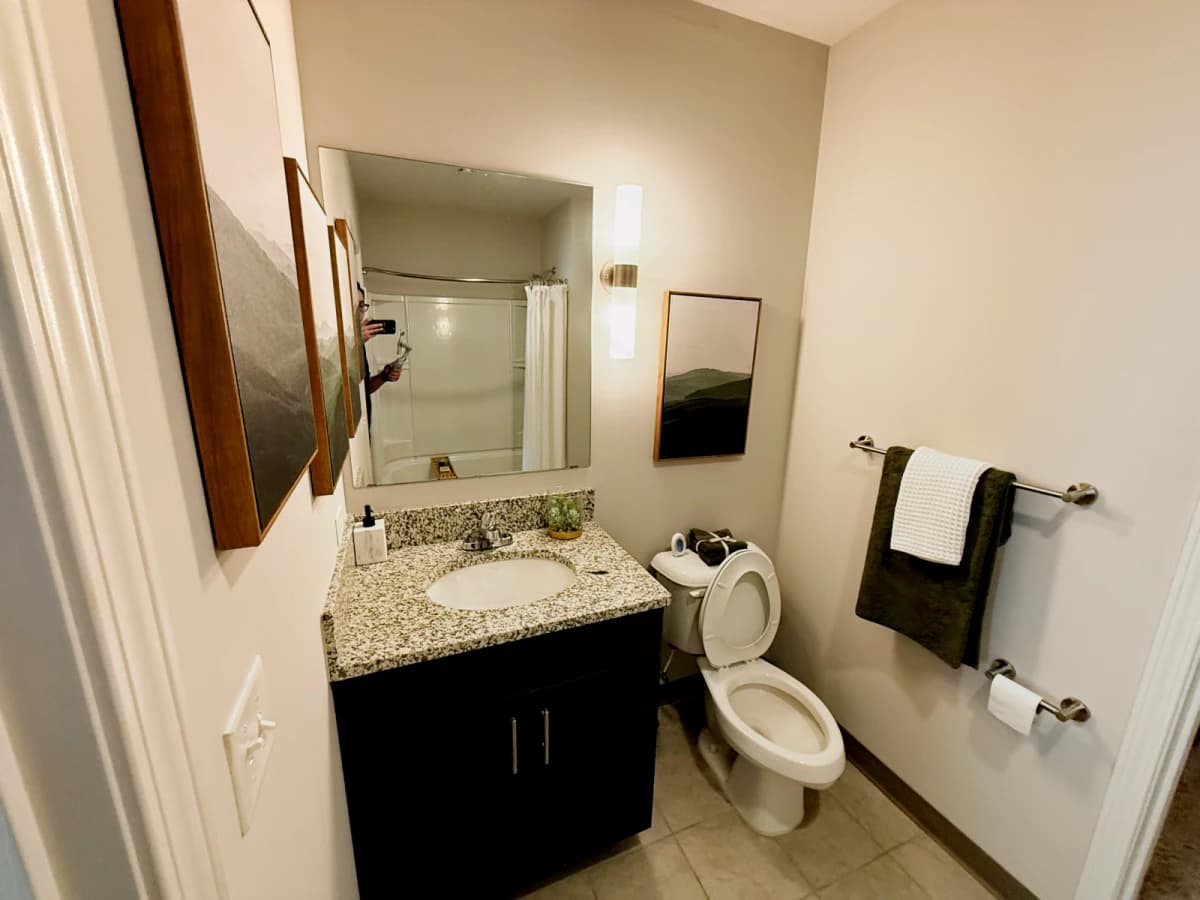2 Bed 2 Bath Private