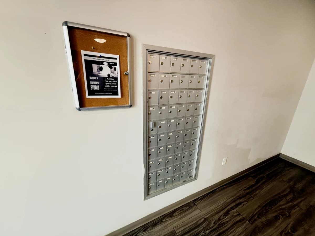 200 Edgewood image