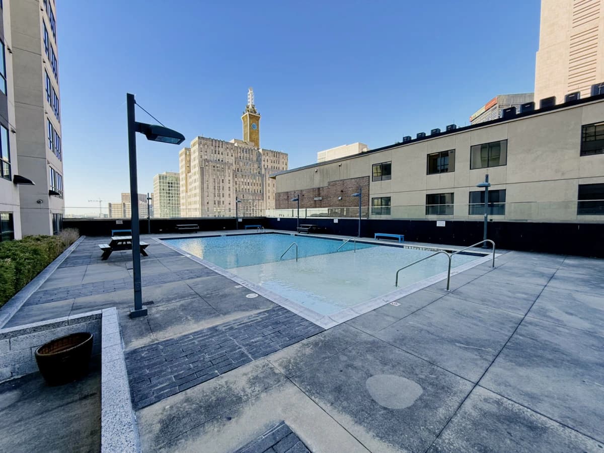 One 12 Courtland image