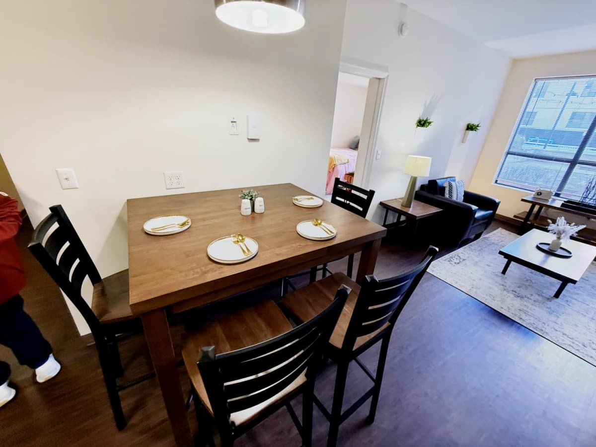 3 Bed 3 Bath Private