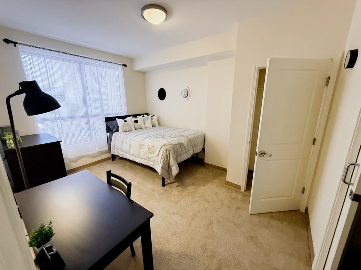 3 Bed 3 Bath Private