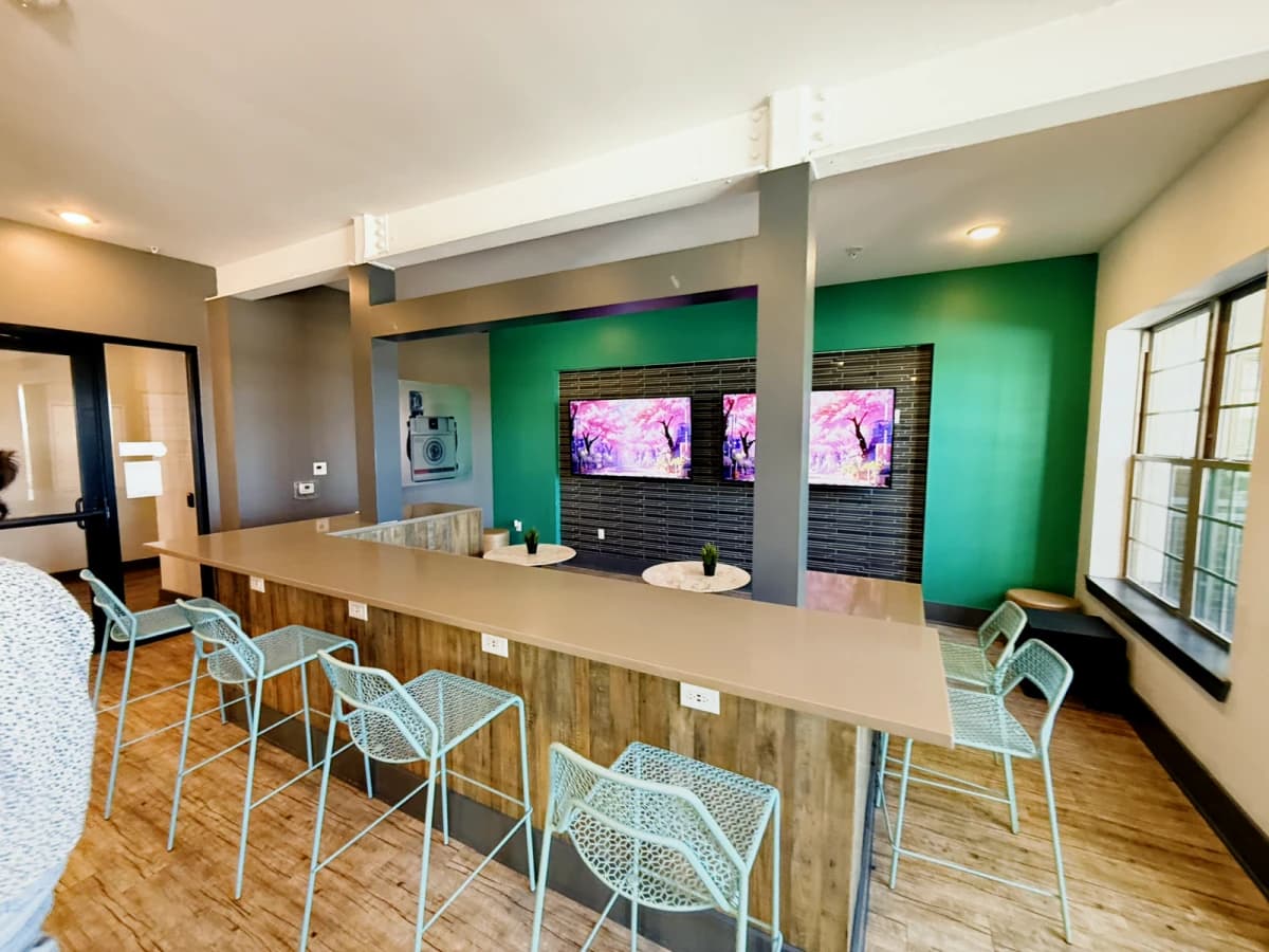 Paloma West Midtown Apartments image