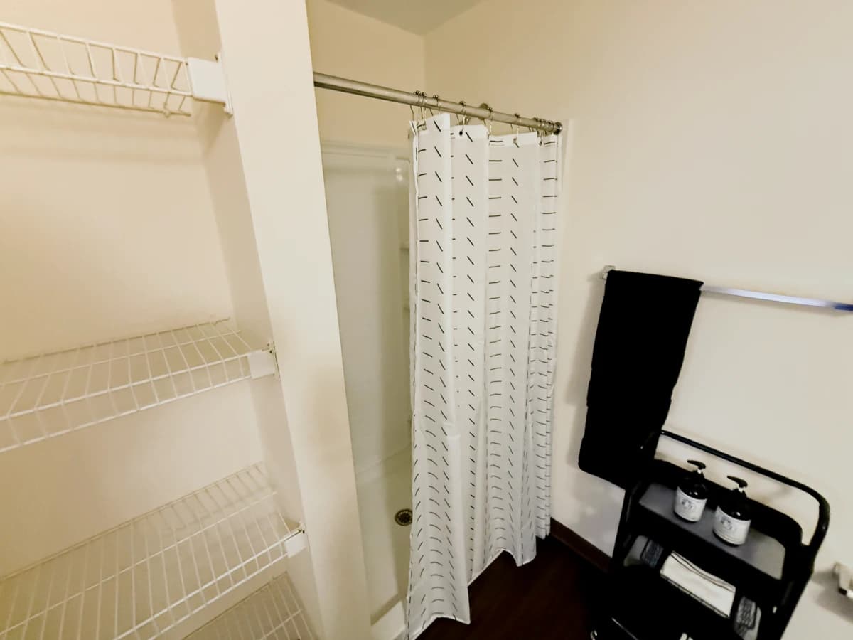 3 Bed 3 Bath Private