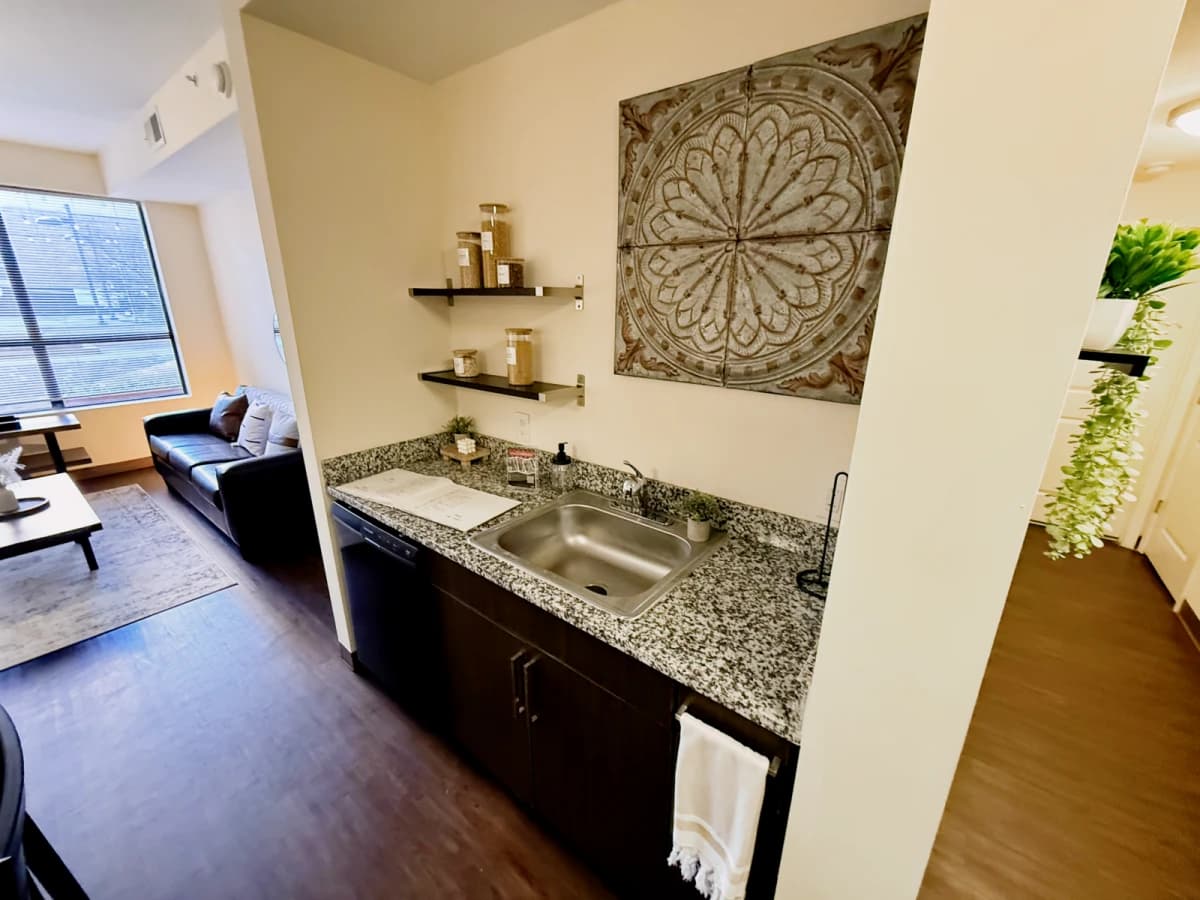3 Bed 3 Bath Private