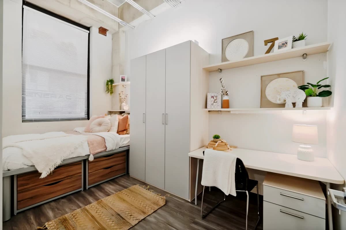 Z Place image