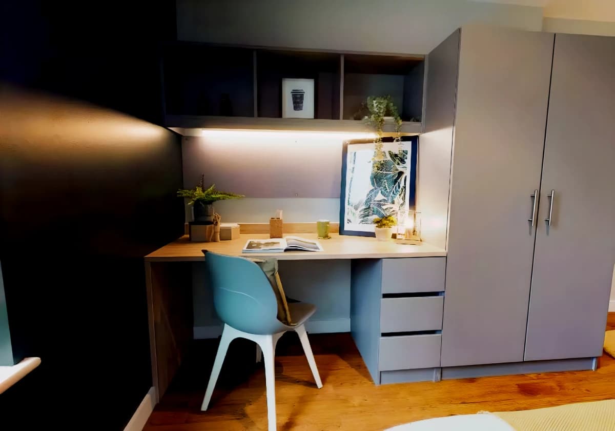 iQ Knight House image
