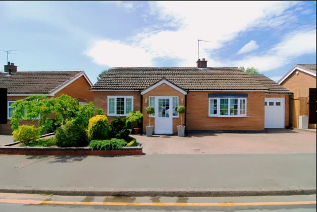 14 evesham walk, Cannon Park image 2