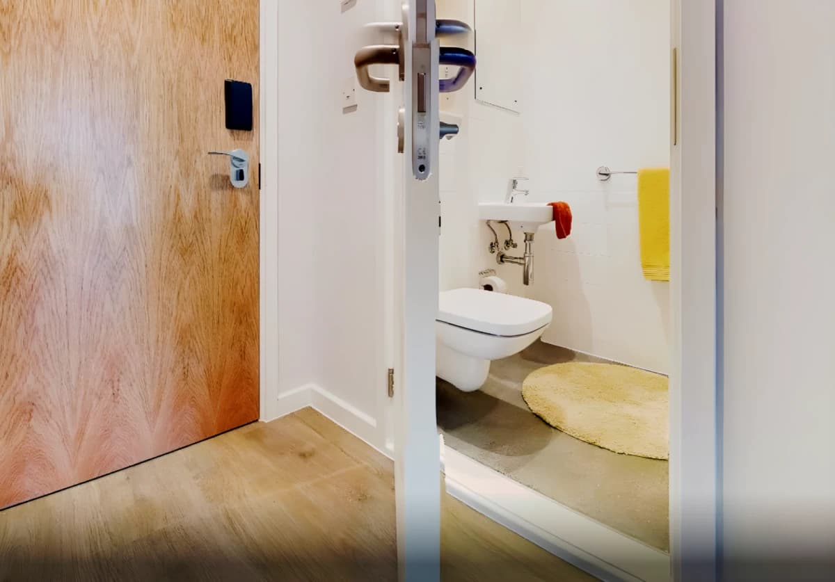 iQ Nelson Court image