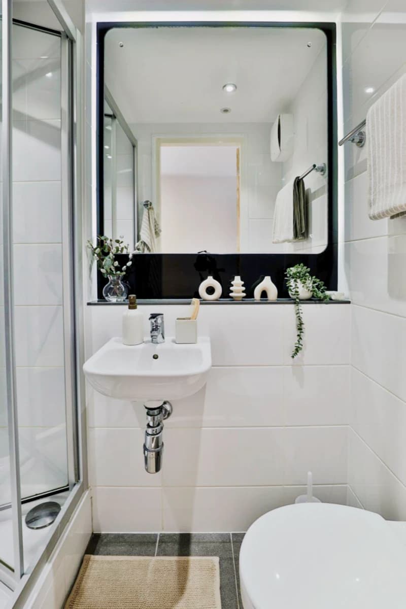 Ayton House image 4