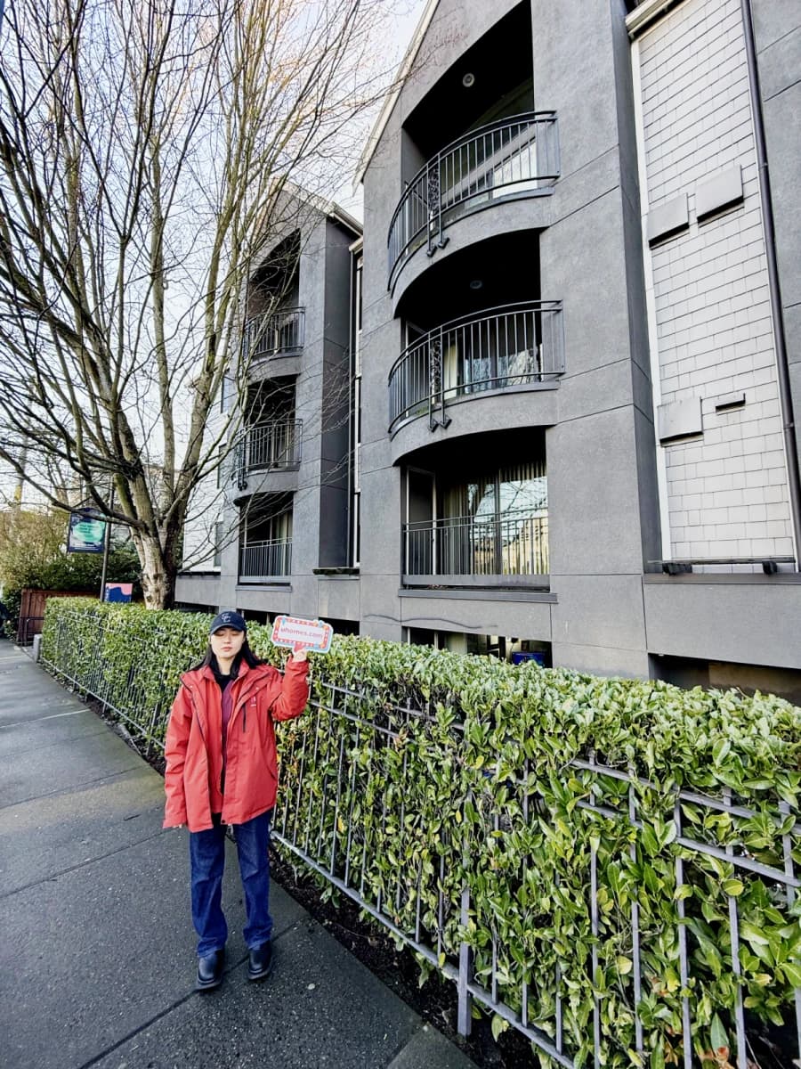 Yugo Seattle Rivendell image