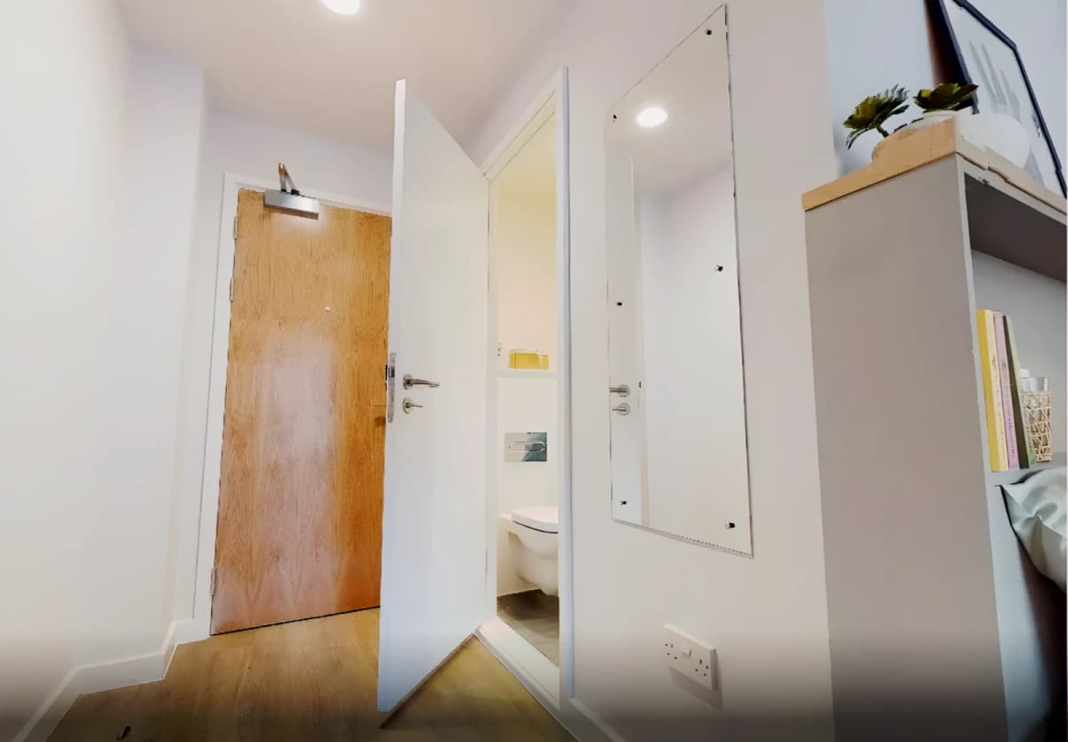 iQ Nelson Court image