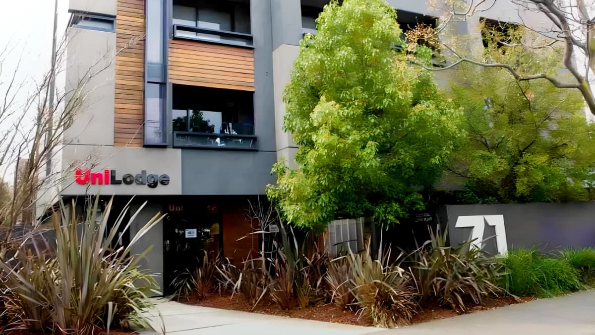 Student Living on Riversdale