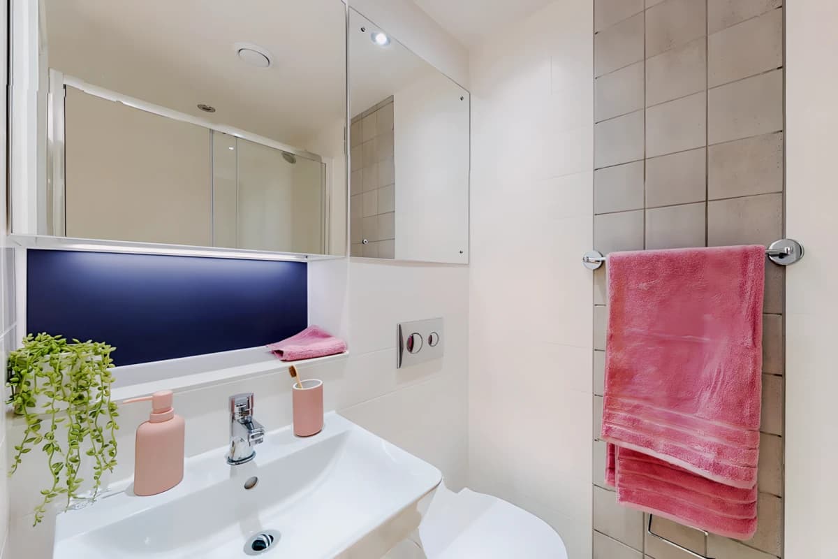 Gob Westminster Residence image 4