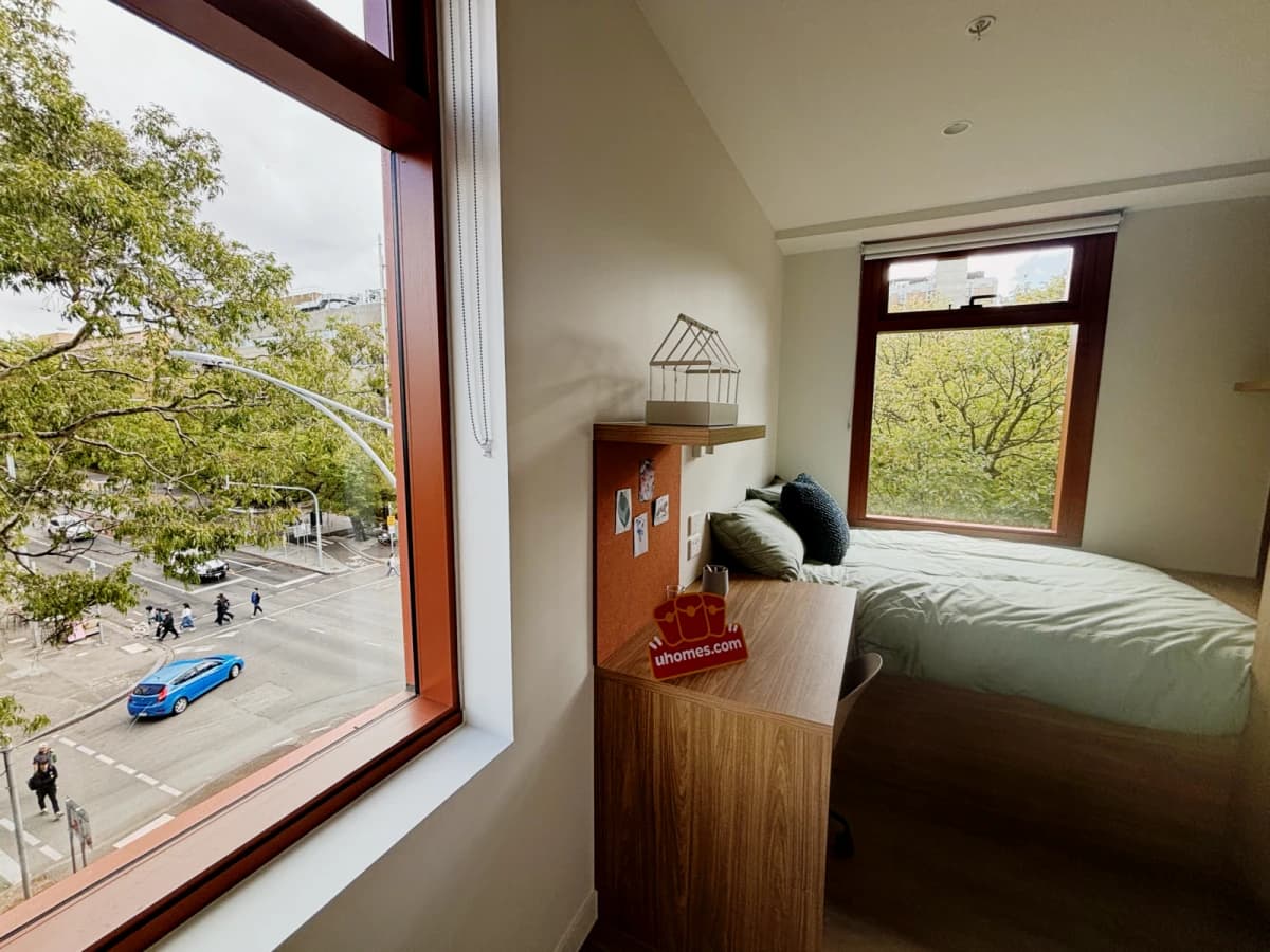 Journal Campus House image