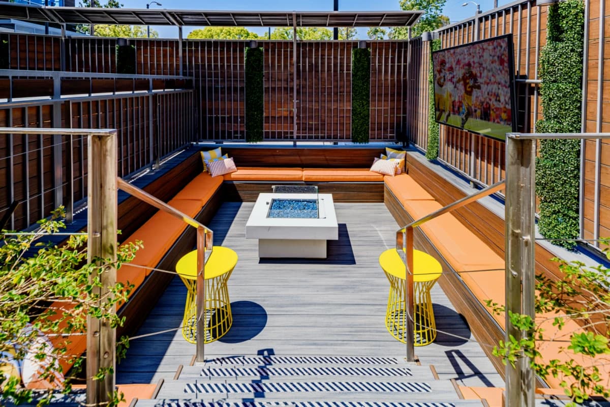 Outdoor Features
