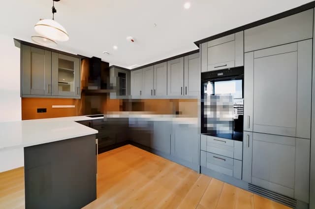 3 Bedroom 3 Bathroom Flat 133