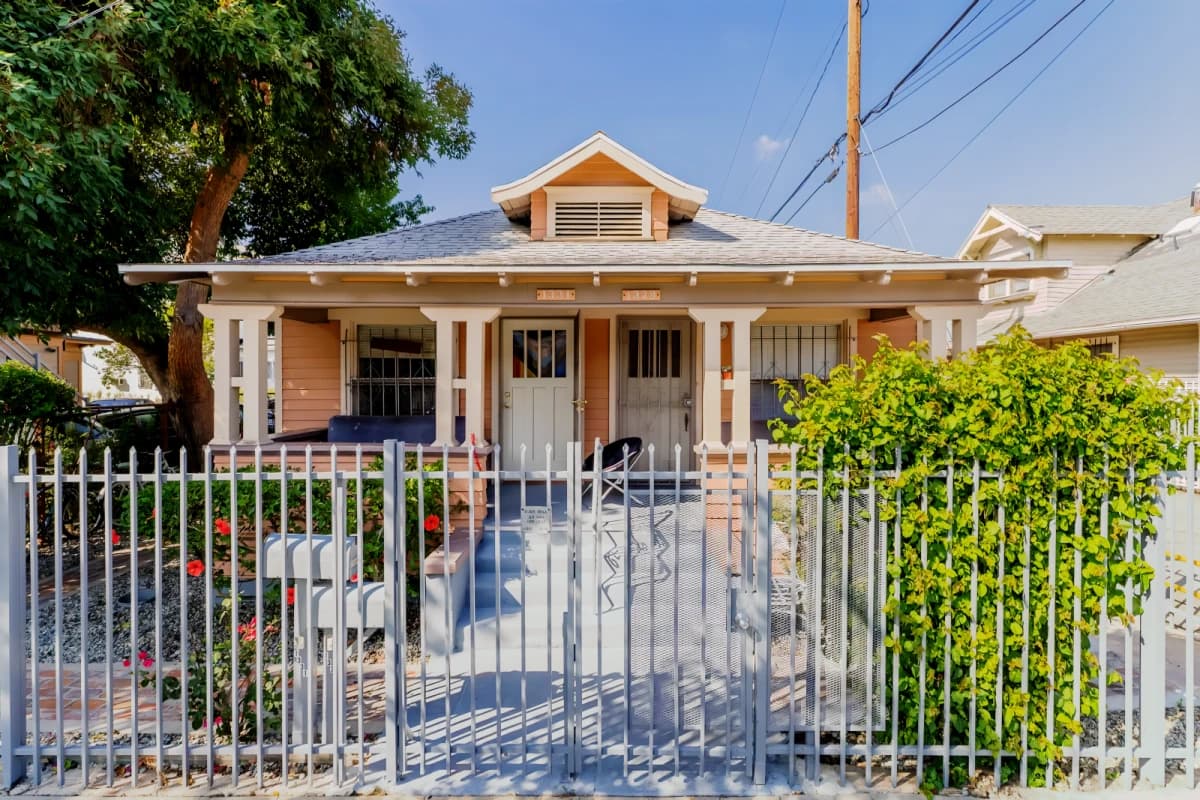 1329 W 29th Street