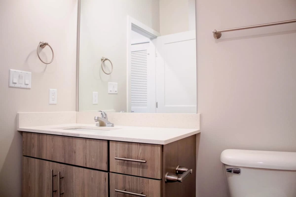 510 E. White Street, Champaign, IL 61820 image