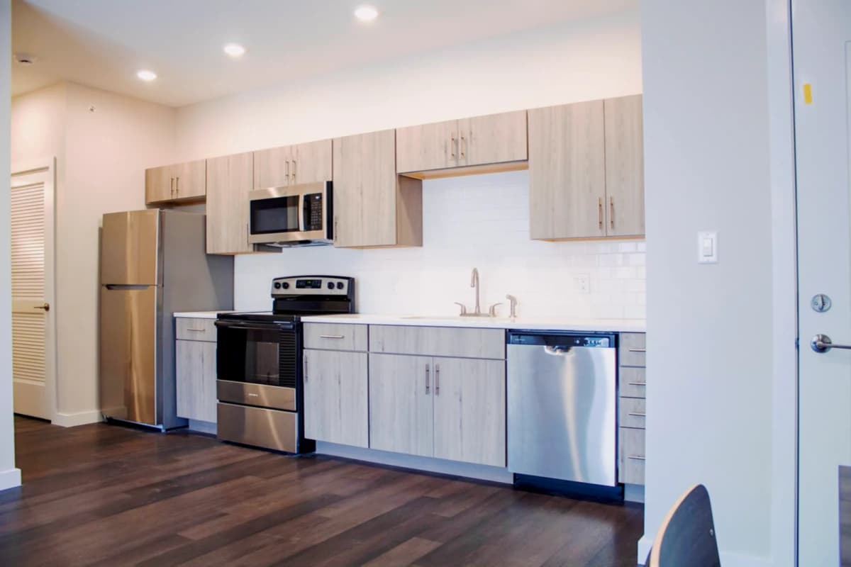 510 E. White Street, Champaign, IL 61820 image