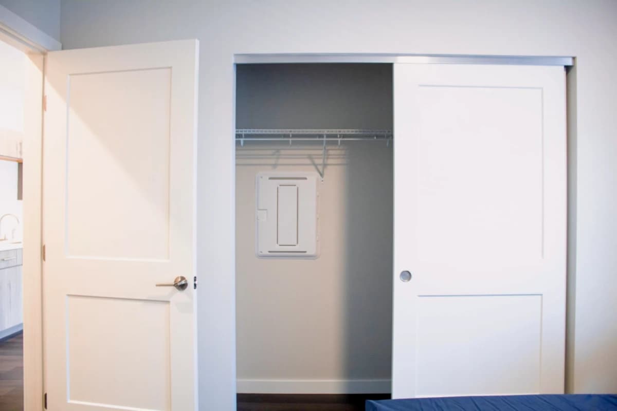 510 E. White Street, Champaign, IL 61820 image