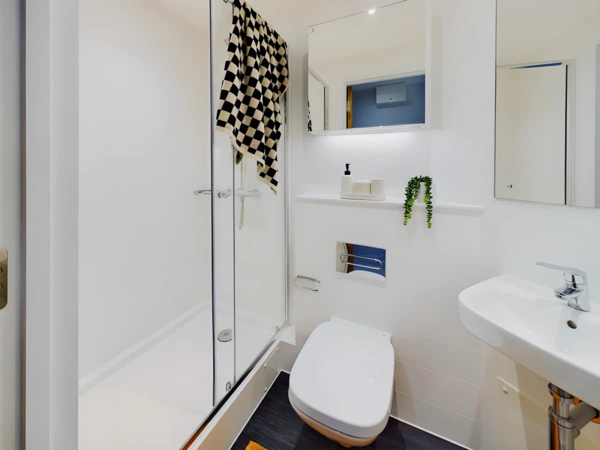 Crown Place image
