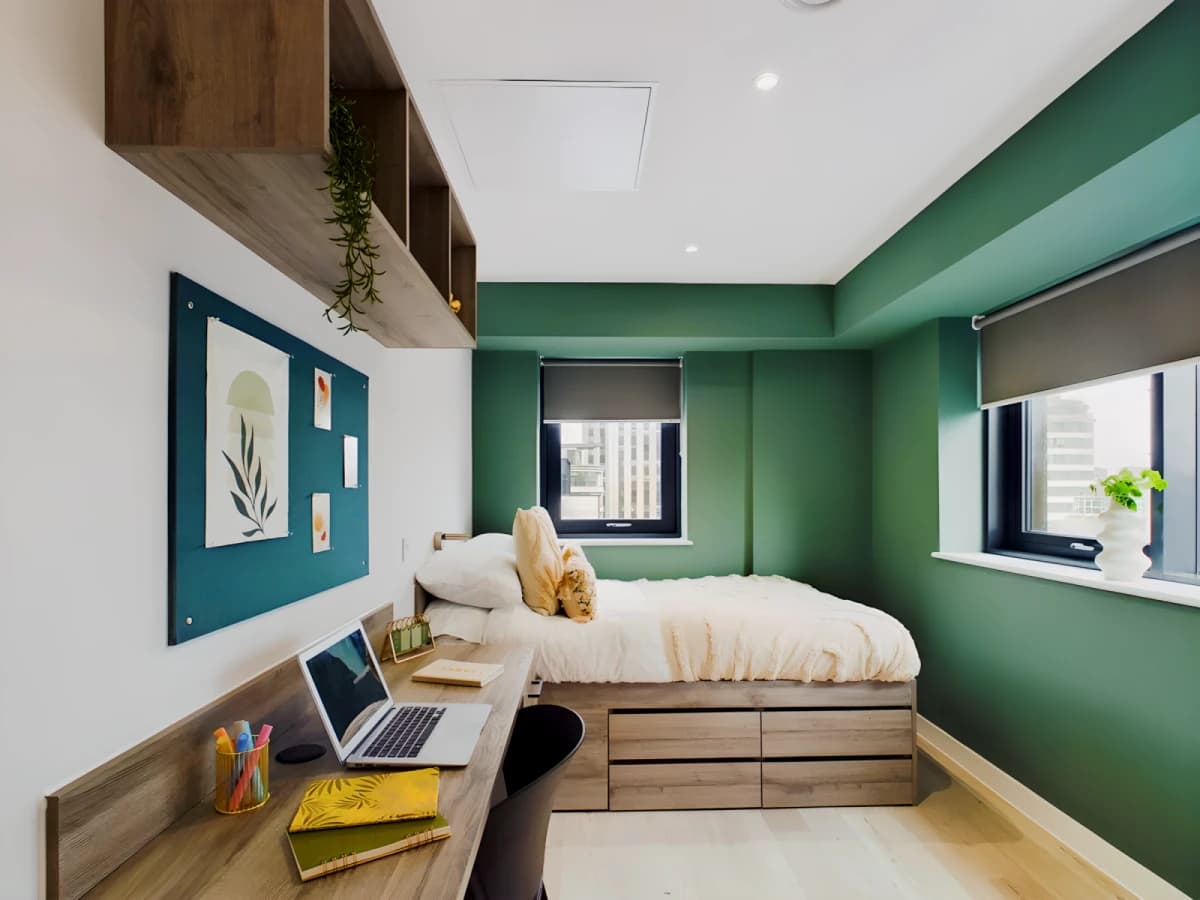 Crown Place image