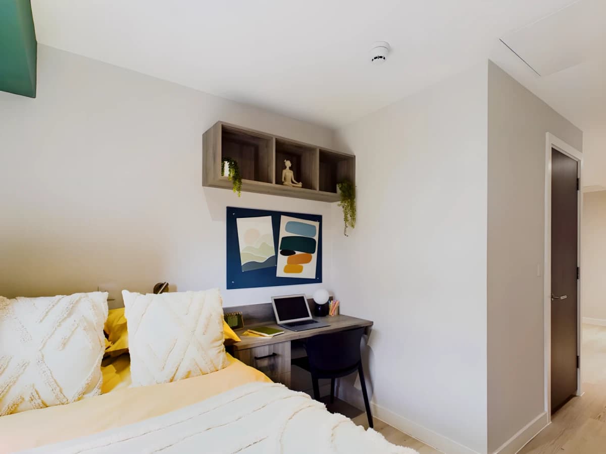 Crown Place image