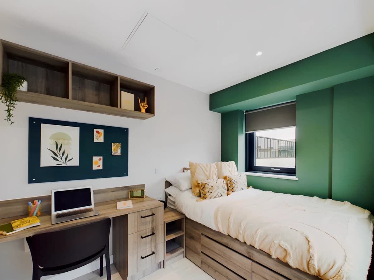 Crown Place image