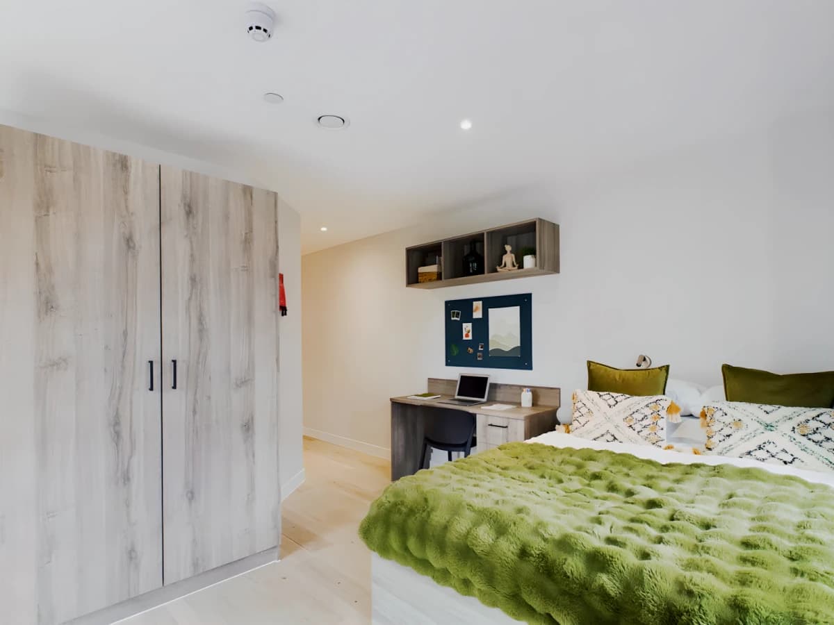 Crown Place image