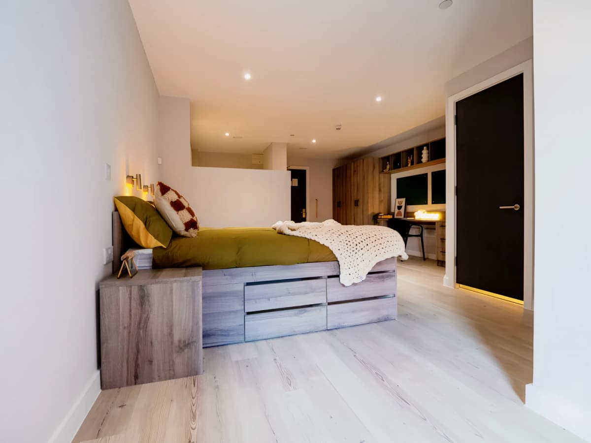 Crown Place image