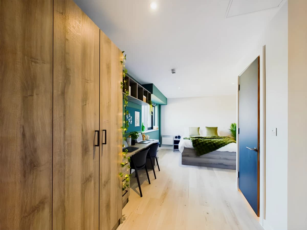 Crown Place image