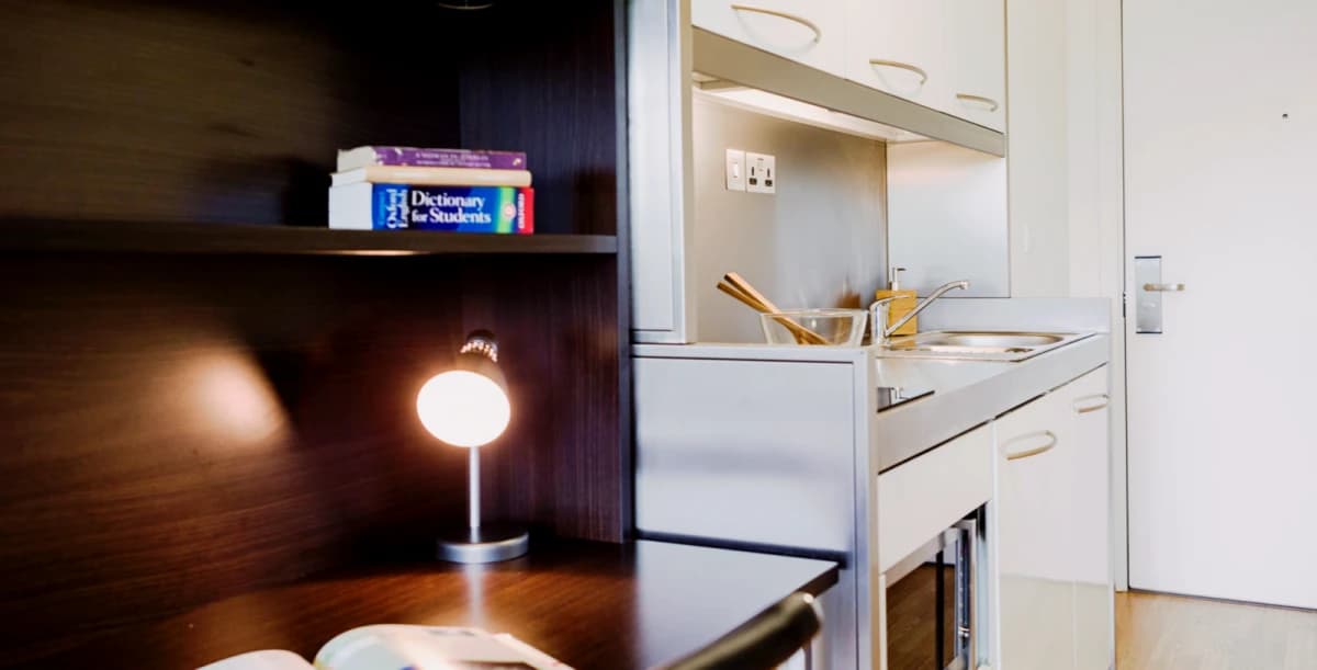 Lit Portobello Residence image 3