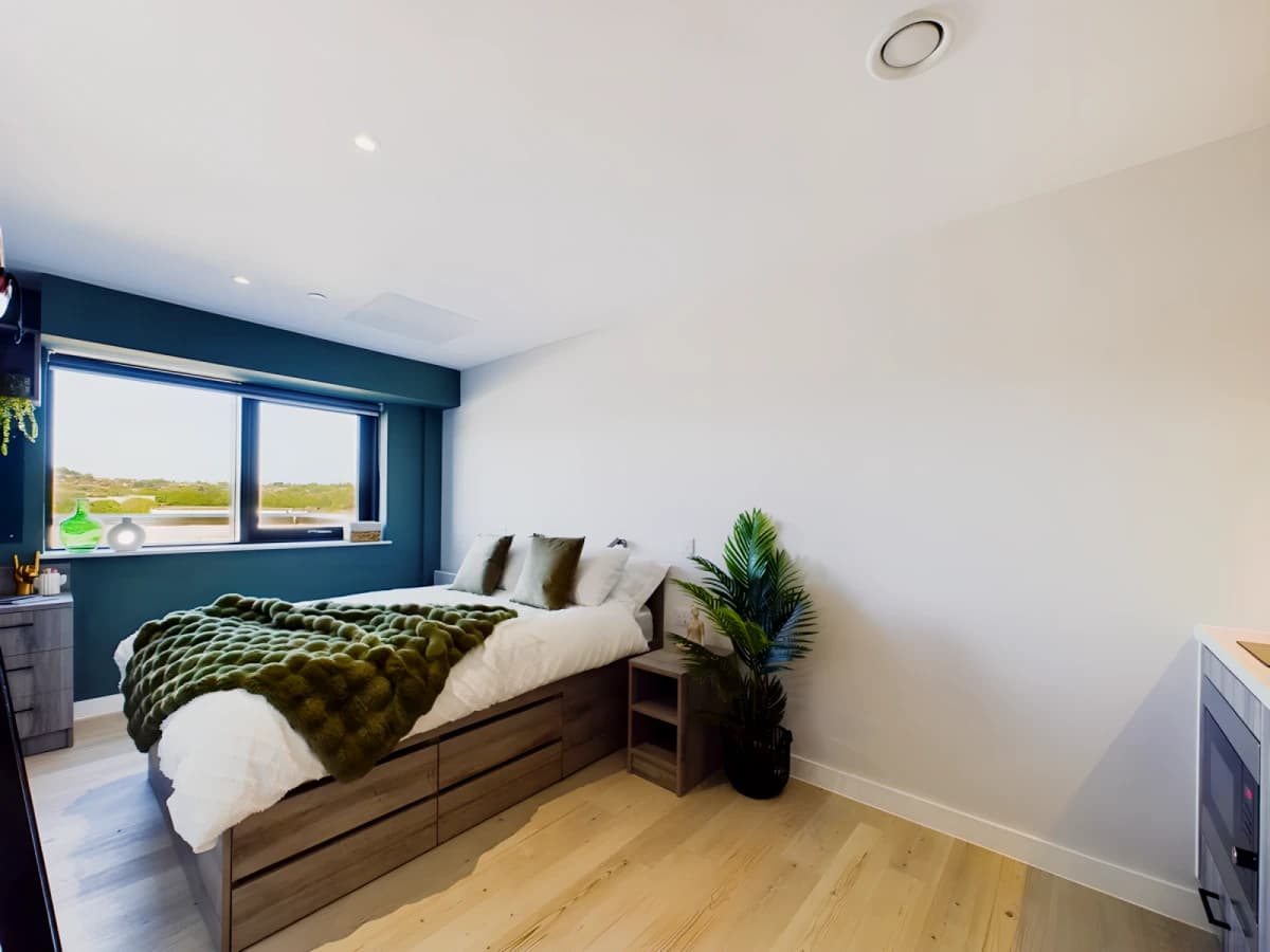 Crown Place image