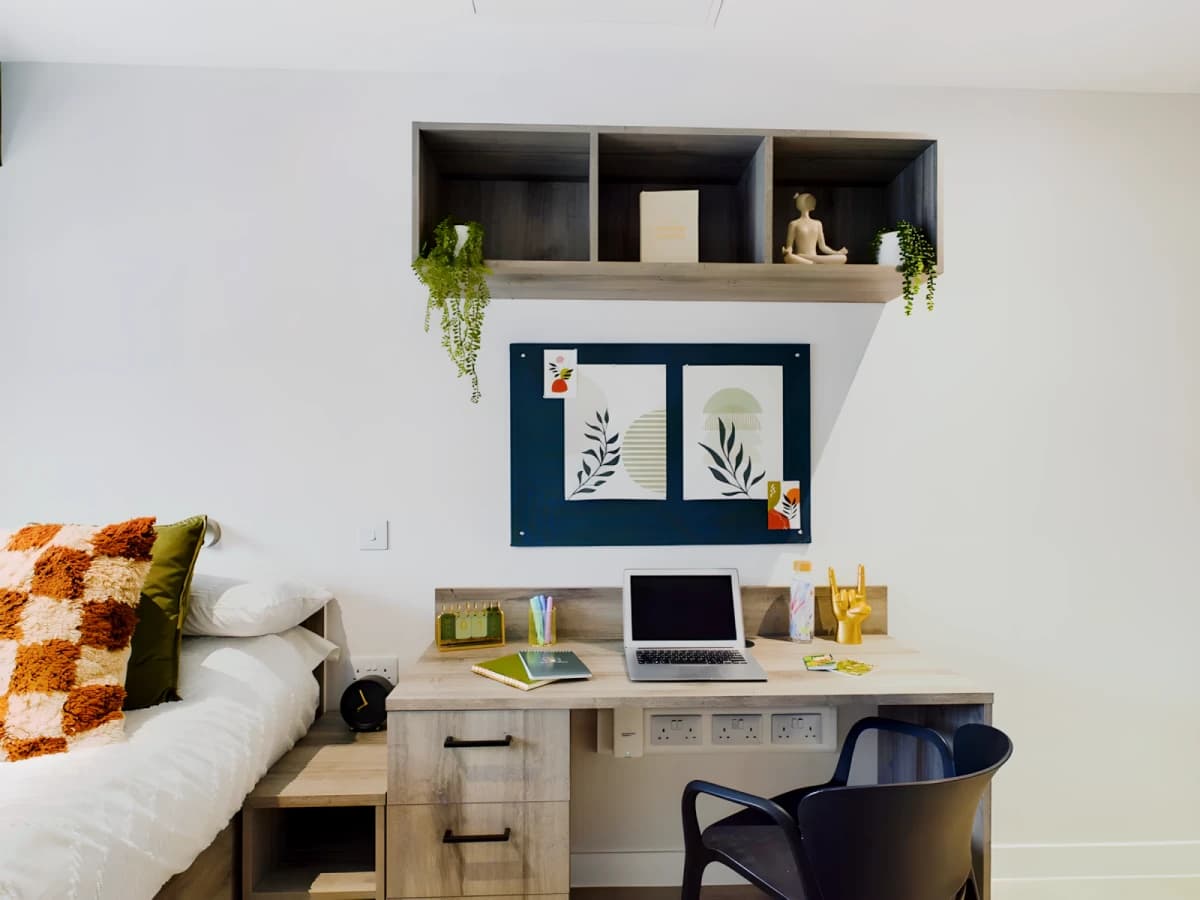 Crown Place image