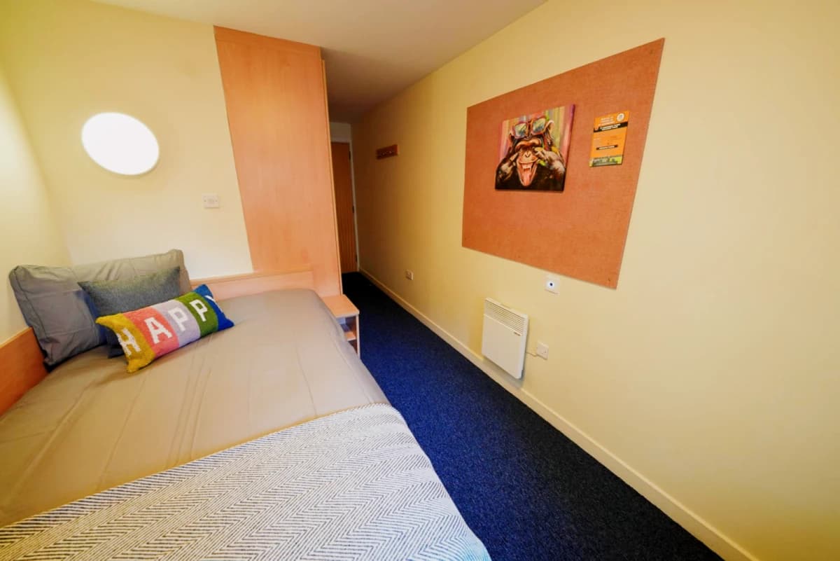 Standard Ensuite (within a 5 bed flat)
