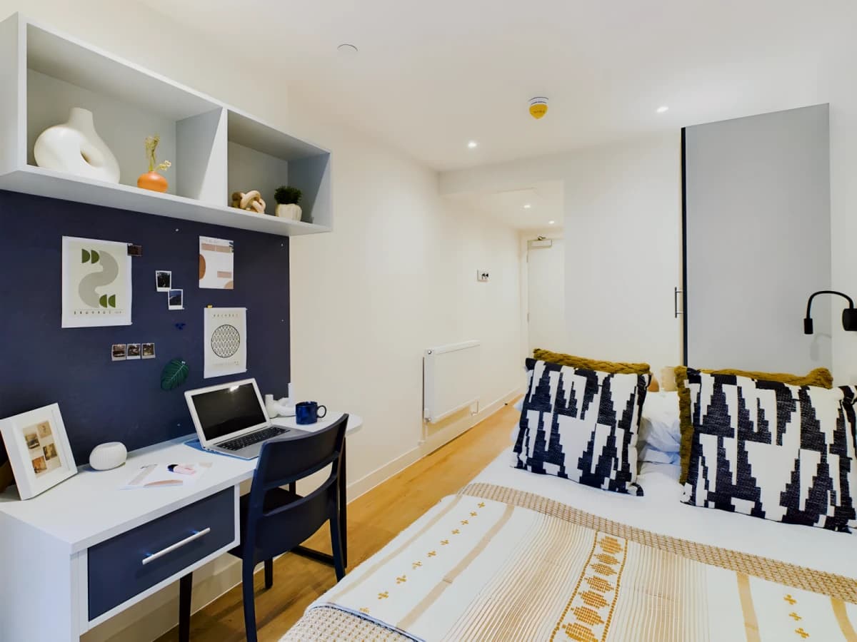 Sheares Hall image
