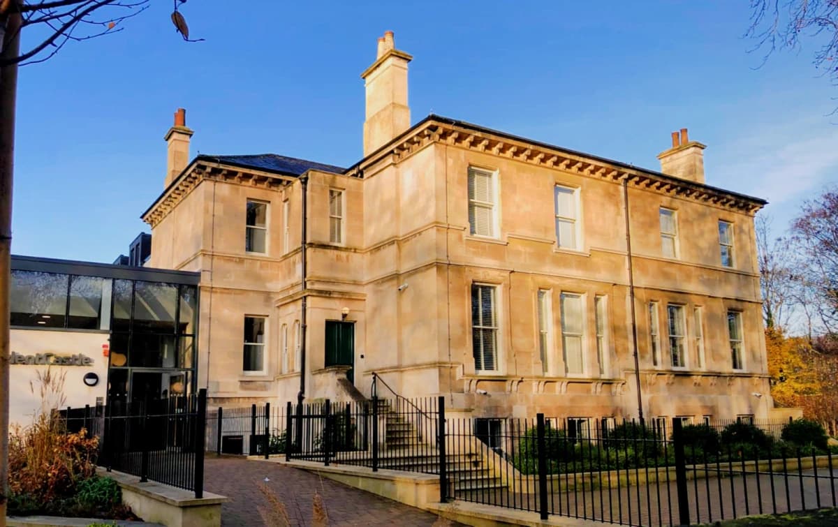 Student Castle Bath image 2