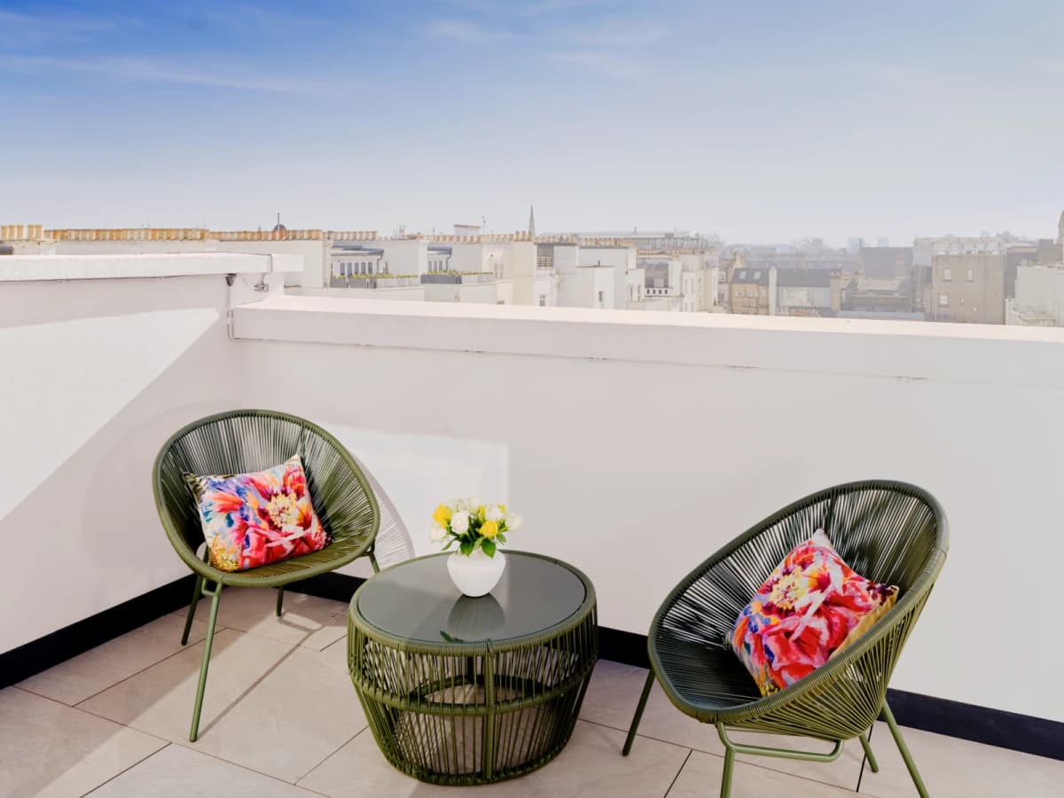 Fifty One London image