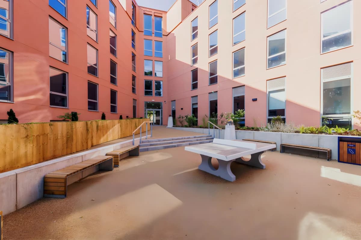 Outdoor Features