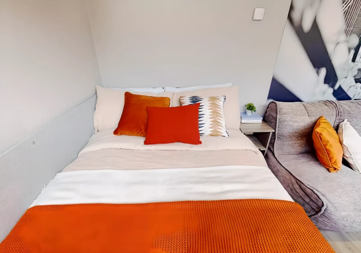 iQ Water Lane House image