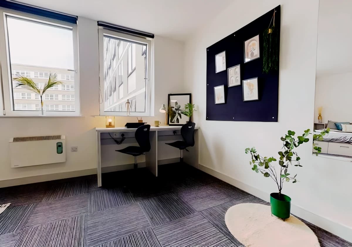 iQ Newland House image
