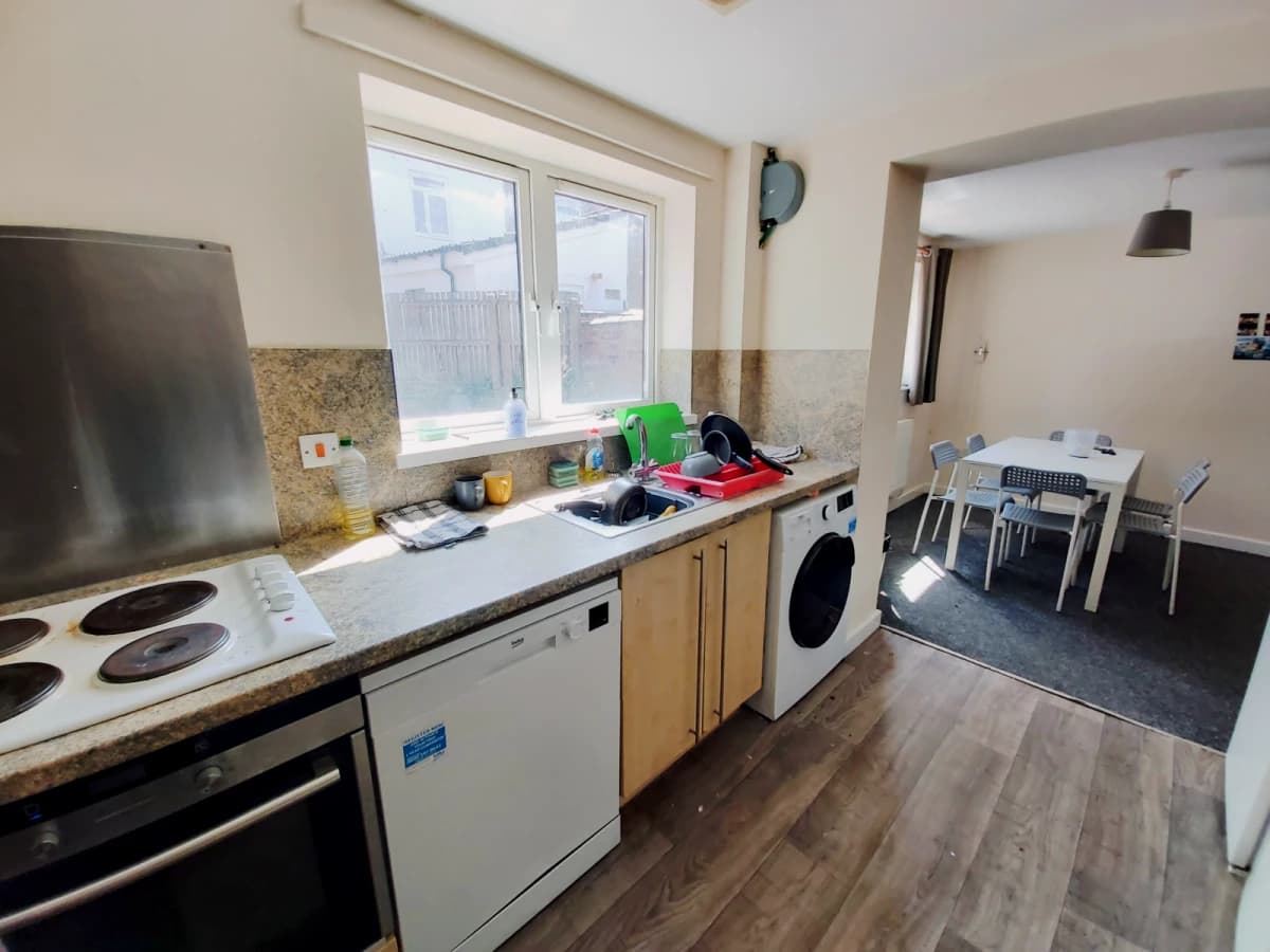 39 Harrow Road image