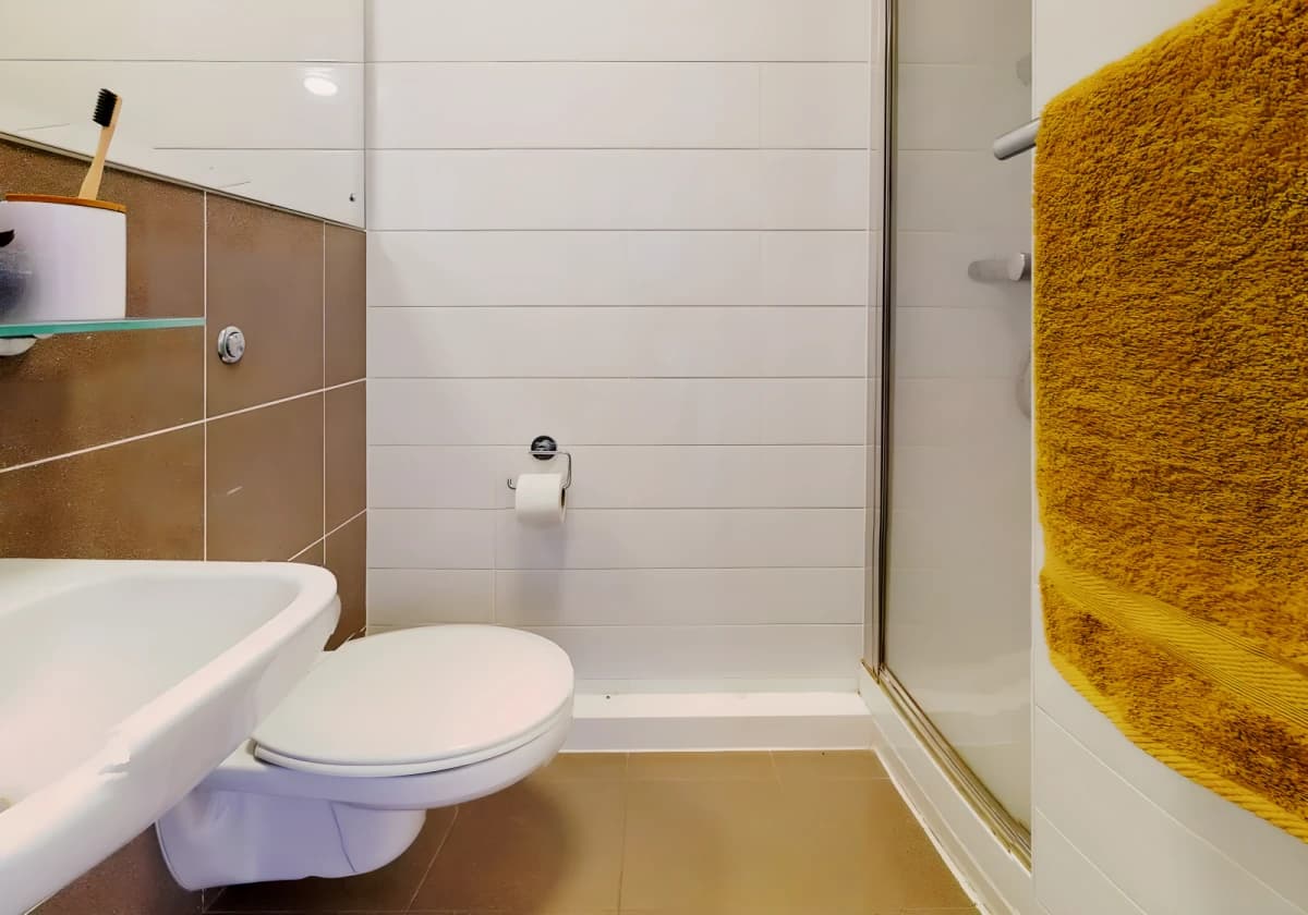 iQ Sterling Court image