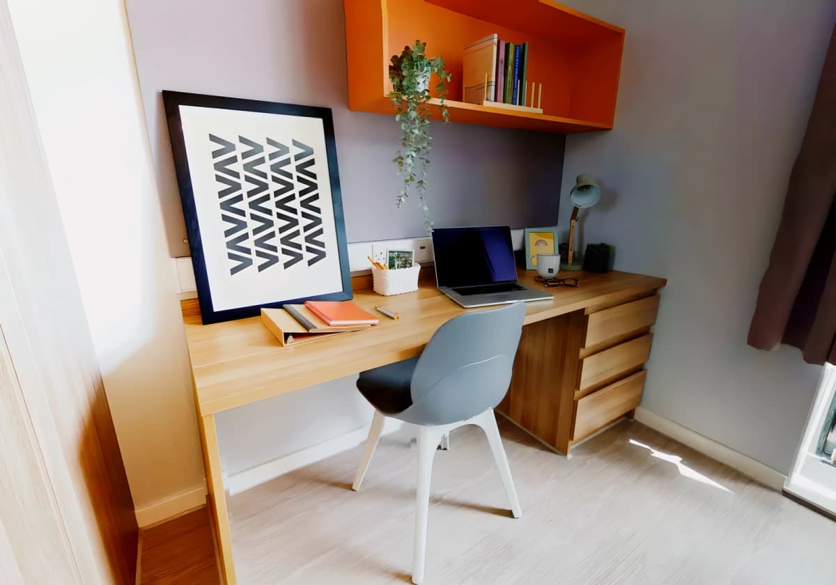 iQ Sterling Court image