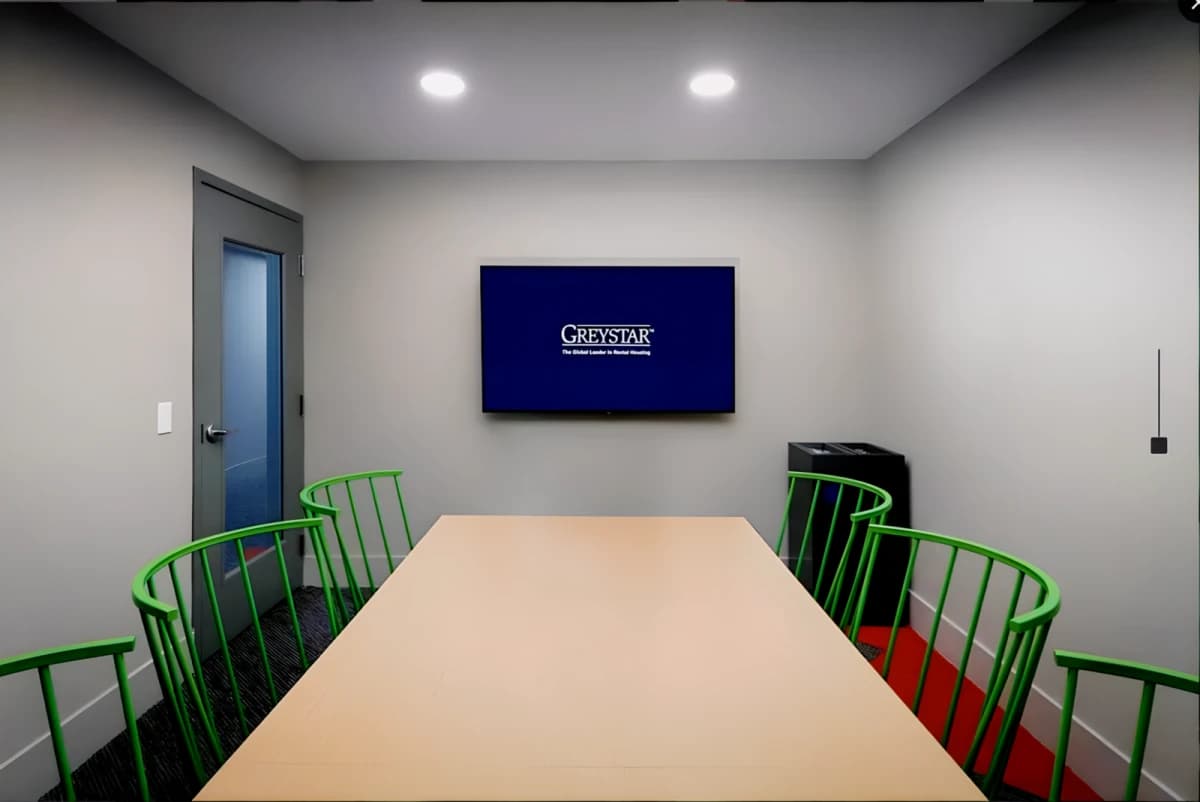 Union on 6th image