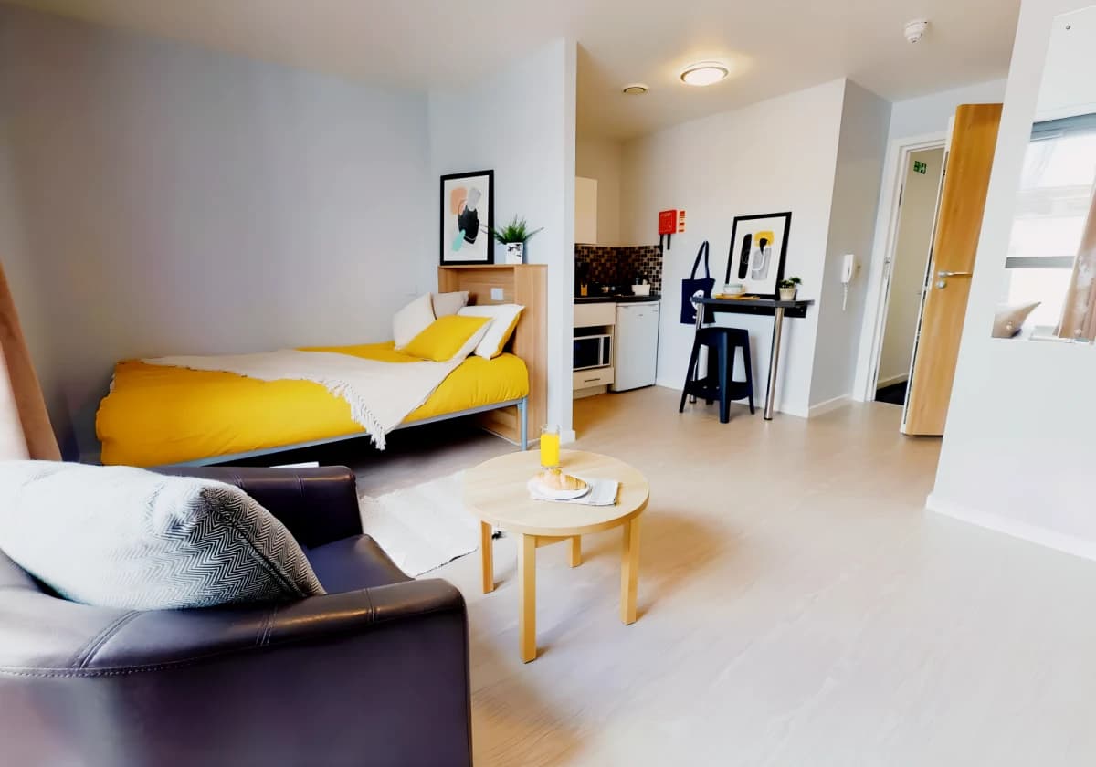 iQ Sterling Court image