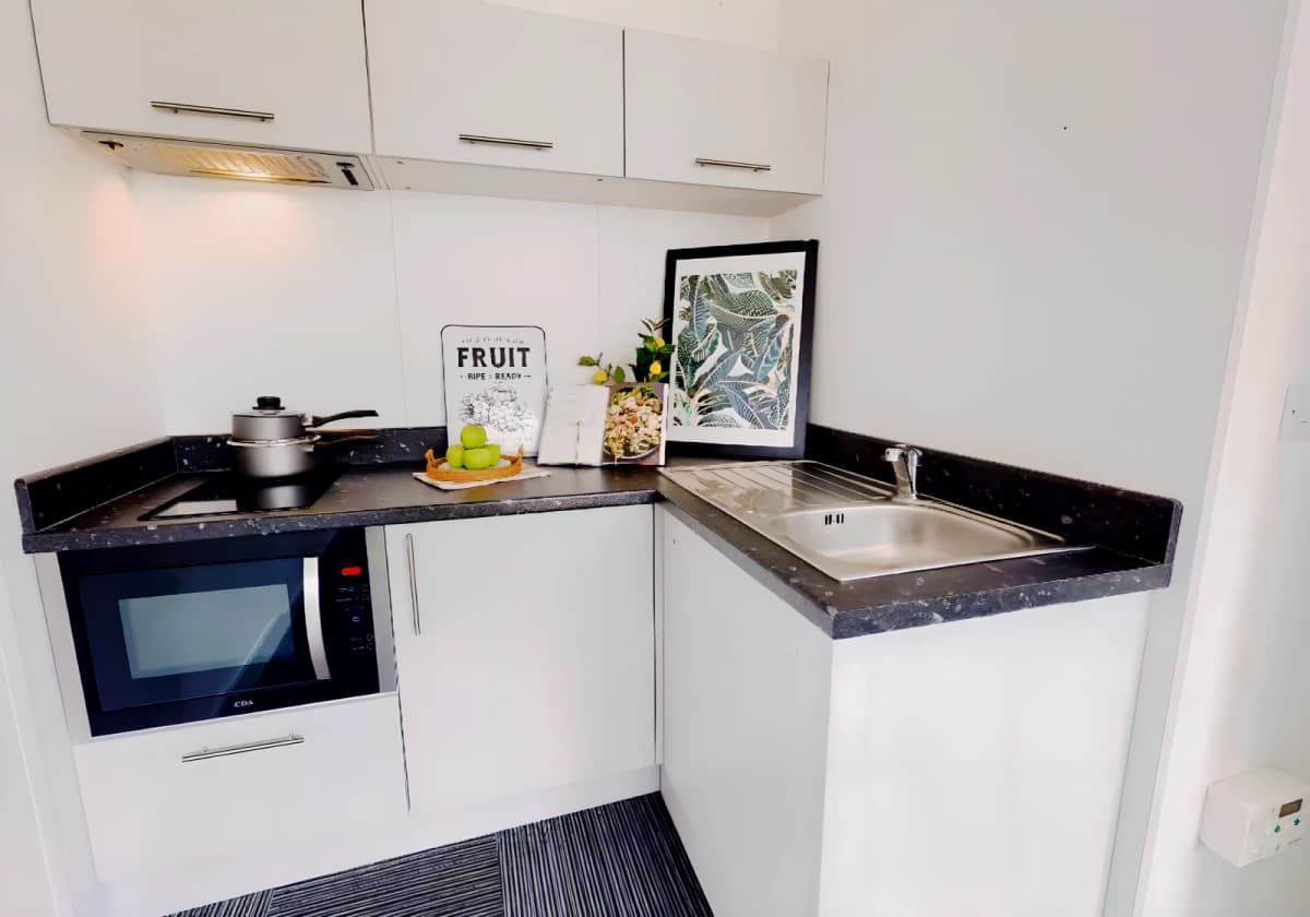 iQ Newland House image