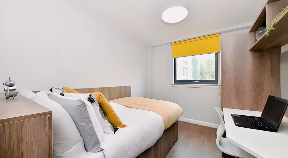 Bronze En-Suite
