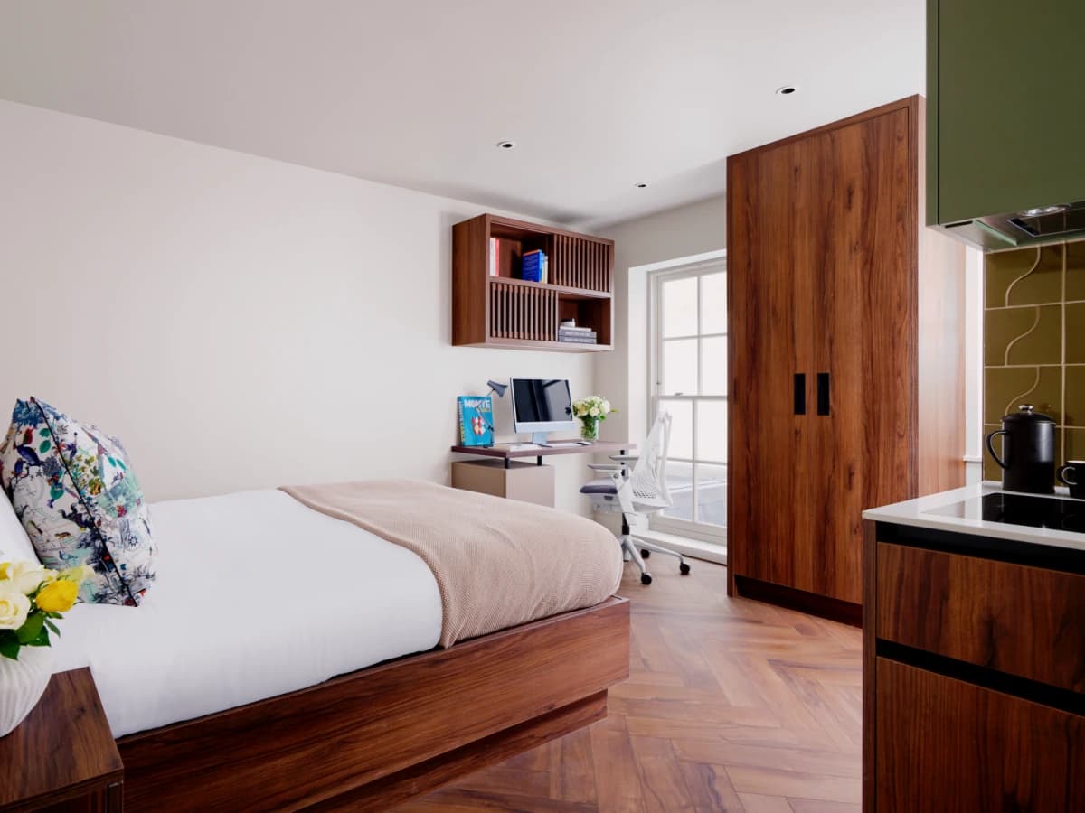 Fifty One London image
