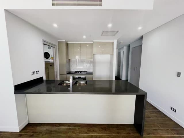 2 bed 2 bath with study